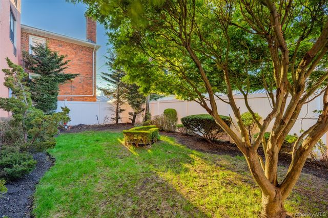 333 E Broadway 4K, Long Beach, NY 11558