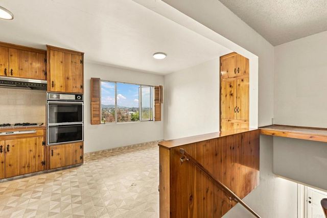 7994 El Capitan Drive, La Mesa, CA 91942