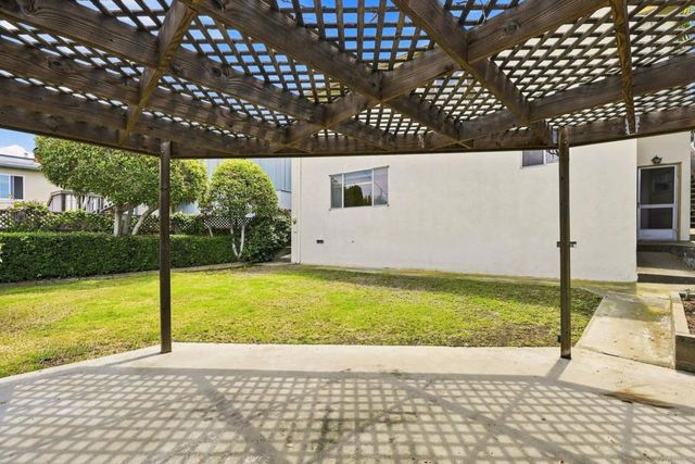 7994 El Capitan Drive, La Mesa, CA 91942