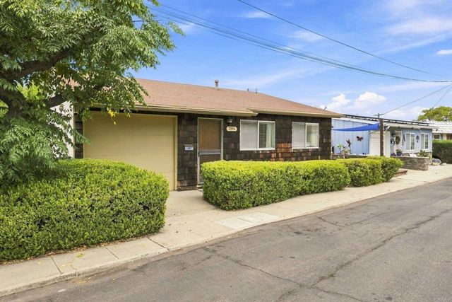 7994 El Capitan Drive, La Mesa, CA 91942