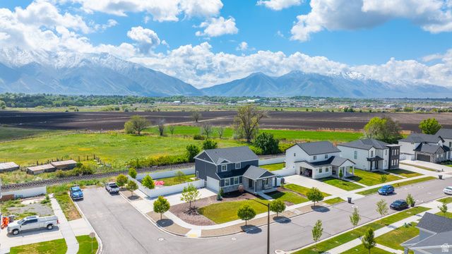 805 S SPRING CANYON WAY, Springville, UT 84663