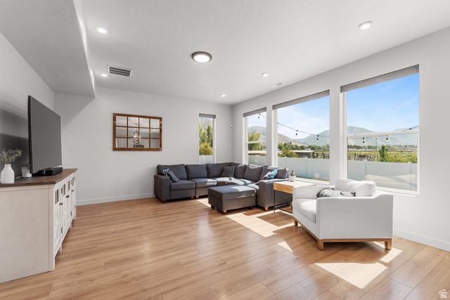 805 S SPRING CANYON WAY, Springville, UT 84663