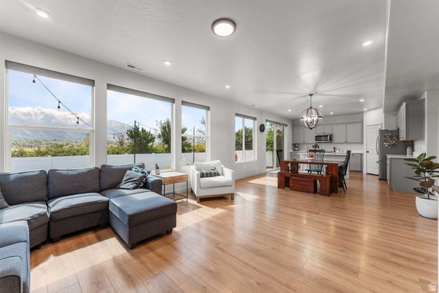 805 S SPRING CANYON WAY, Springville, UT 84663