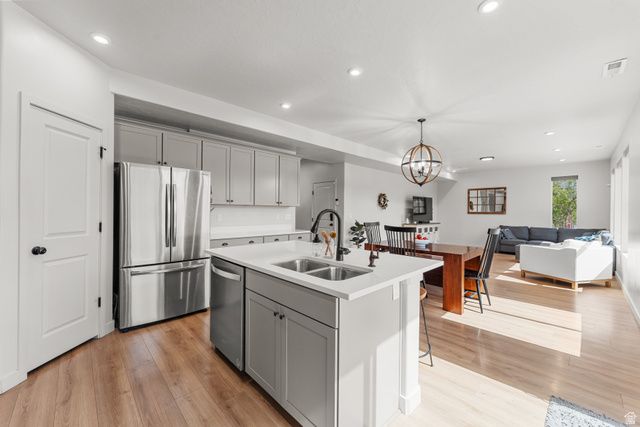 805 S SPRING CANYON WAY, Springville, UT 84663