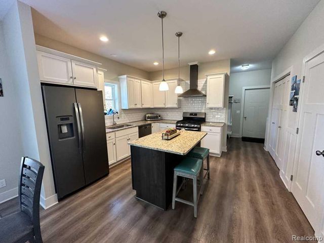 3601 Kiana Court, Norton Shores, MI 49444