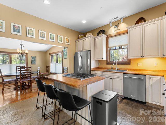 60 W Morgan Street, Brevard, NC 28712