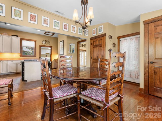 60 W Morgan Street, Brevard, NC 28712