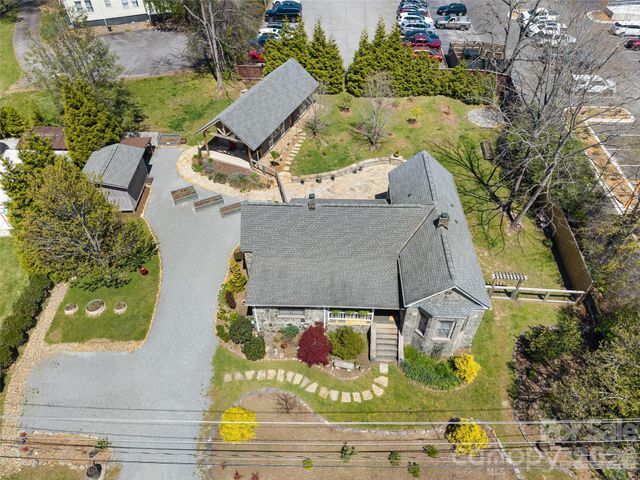 60 W Morgan Street, Brevard, NC 28712