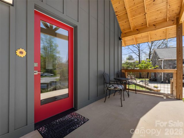 60 W Morgan Street, Brevard, NC 28712