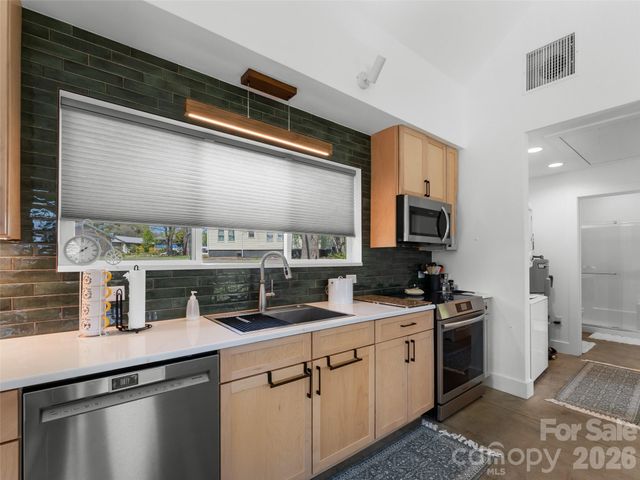 60 W Morgan Street, Brevard, NC 28712