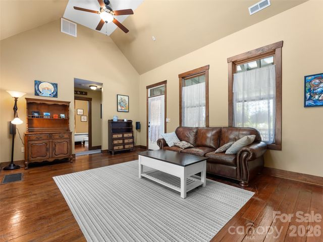 60 W Morgan Street, Brevard, NC 28712