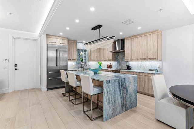 122 SE 6th Avenue 3, Delray Beach, FL 33483