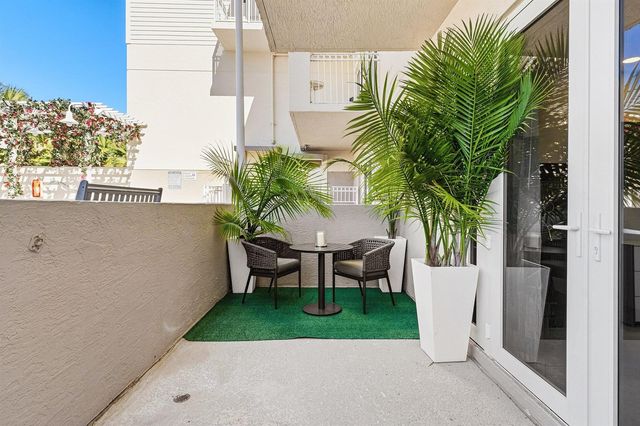 122 SE 6th Avenue 3, Delray Beach, FL 33483