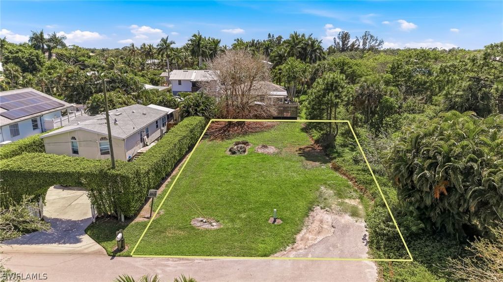 2332 Sunset AVE, Naples, FL 34112