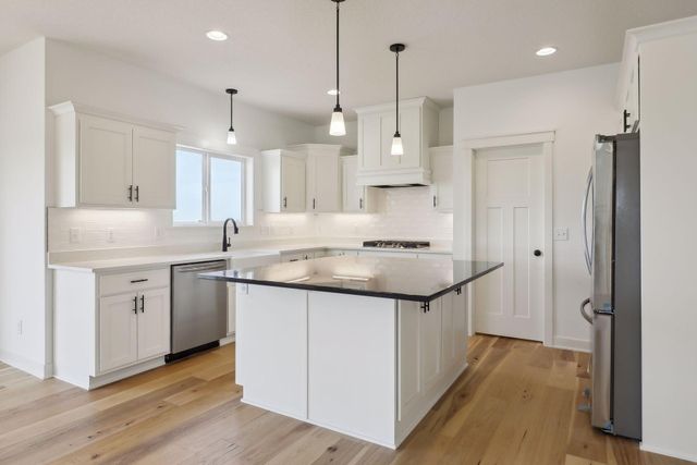 6534 157th Street, Savage, MN 55378