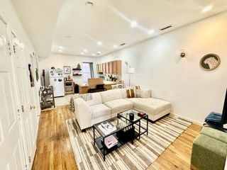 111 Salem 2, Boston, MA 02113