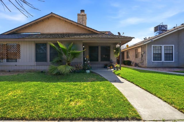 2301 N 10th Avenue, Hanford, CA 93230