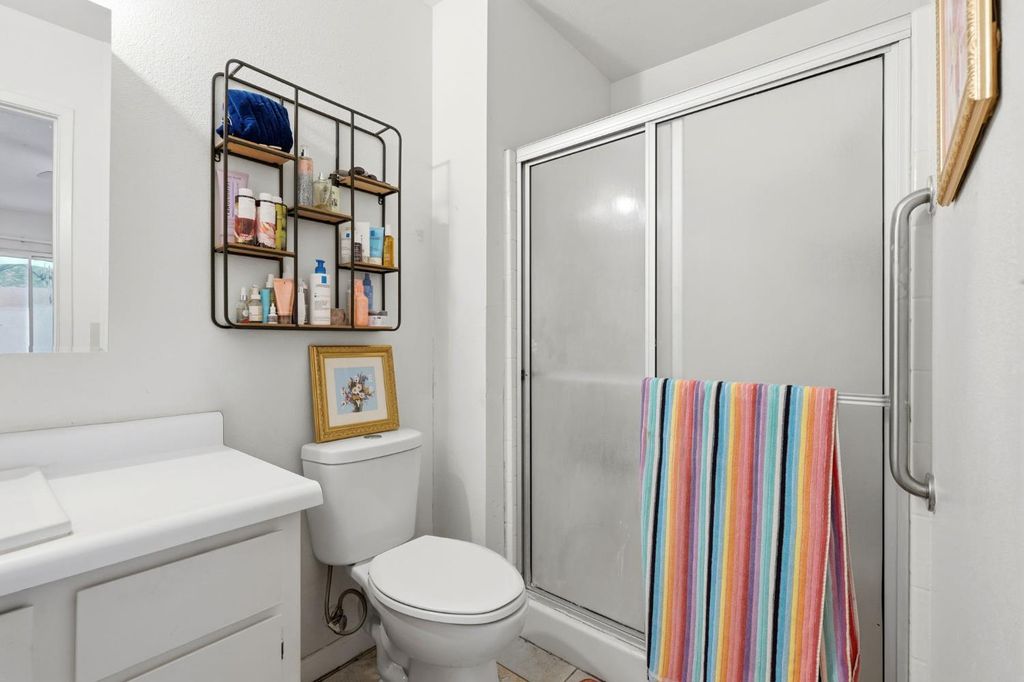 Image 19 of property listing at 2301 N 10th Avenue, Hanford, CA 93230