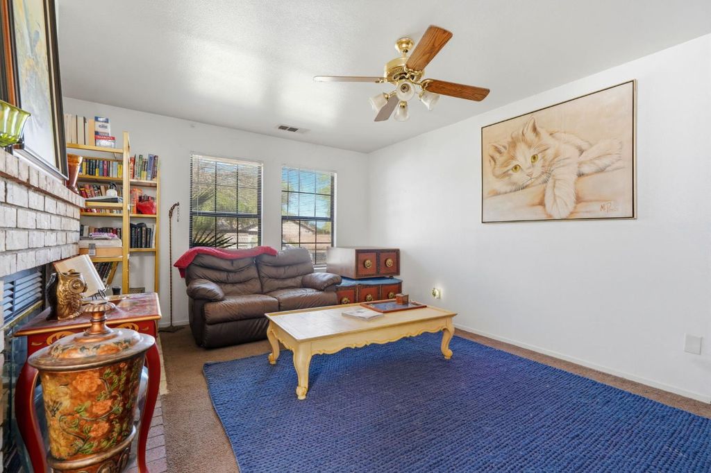 Image 6 of property listing at 2301 N 10th Avenue, Hanford, CA 93230