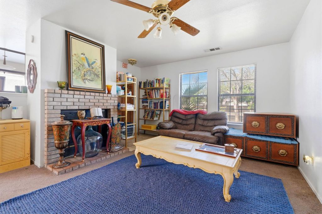 Image 7 of property listing at 2301 N 10th Avenue, Hanford, CA 93230