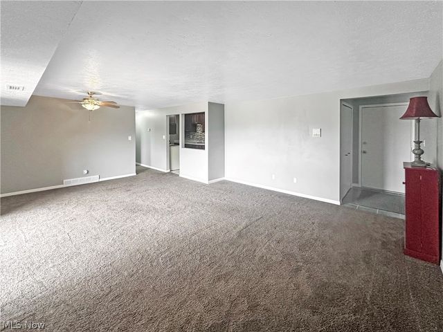 9640 Cove Drive A-36, North Royalton, OH 44133