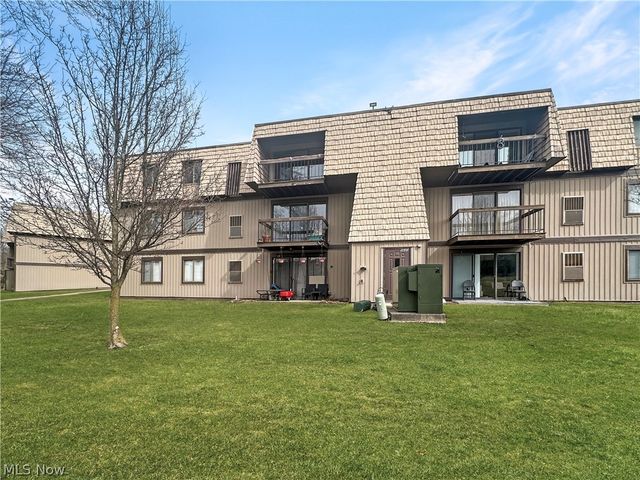 9640 Cove Drive A-36, North Royalton, OH 44133