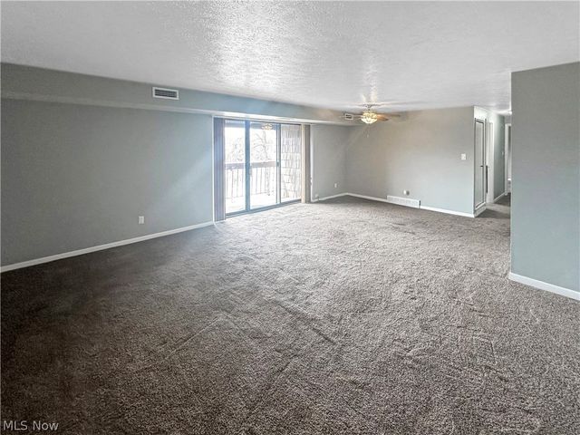 9640 Cove Drive A-36, North Royalton, OH 44133