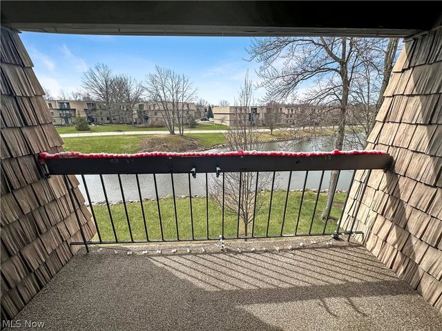 9640 Cove Drive A-36, North Royalton, OH 44133