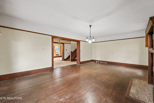 1305 Big Springs Rd, Maryville, TN 37801