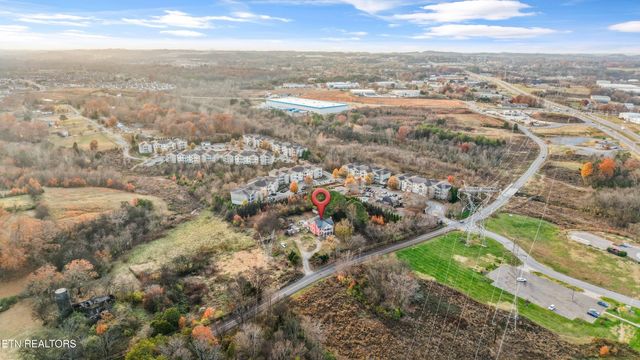 1305 Big Springs Rd, Maryville, TN 37801