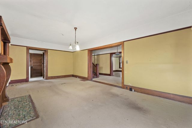 1305 Big Springs Rd, Maryville, TN 37801