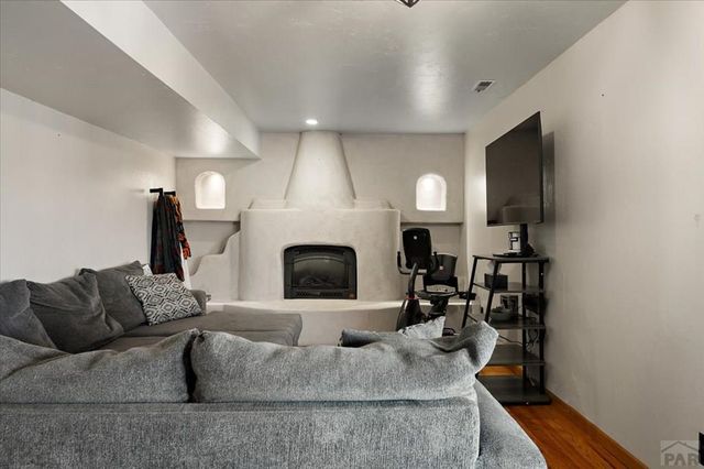 37 Verdosa Dr, Pueblo, CO 81005