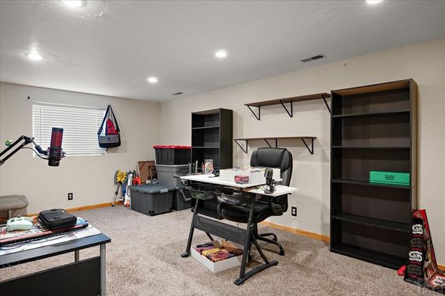 37 Verdosa Dr, Pueblo, CO 81005