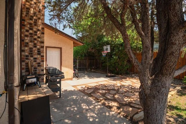 37 Verdosa Dr, Pueblo, CO 81005