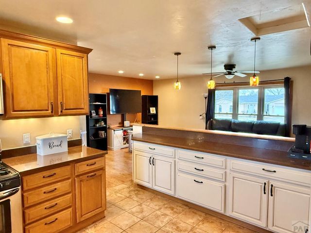 37 Verdosa Dr, Pueblo, CO 81005