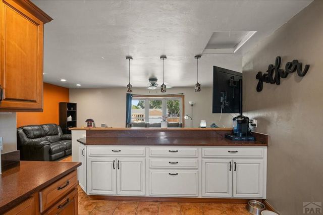 37 Verdosa Dr, Pueblo, CO 81005