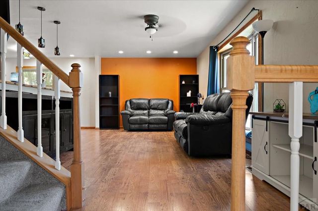 37 Verdosa Dr, Pueblo, CO 81005