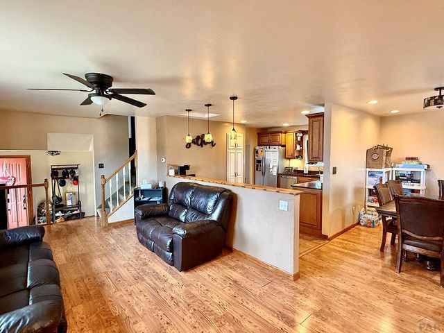 37 Verdosa Dr, Pueblo, CO 81005
