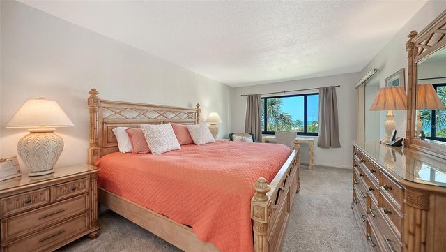 6234 MIDNIGHT PASS ROAD 307, Sarasota, FL 34242