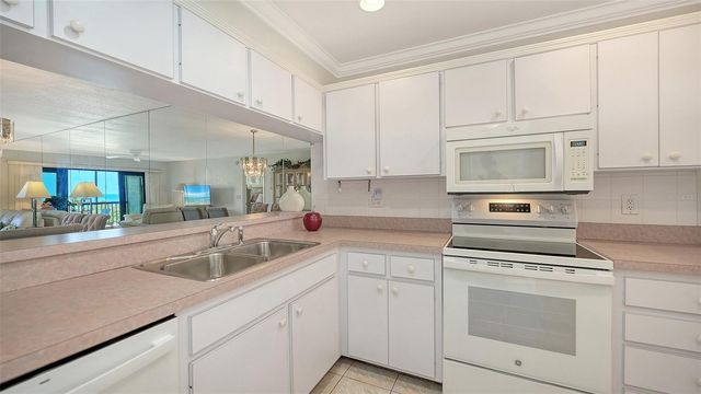 6234 MIDNIGHT PASS ROAD 307, Sarasota, FL 34242