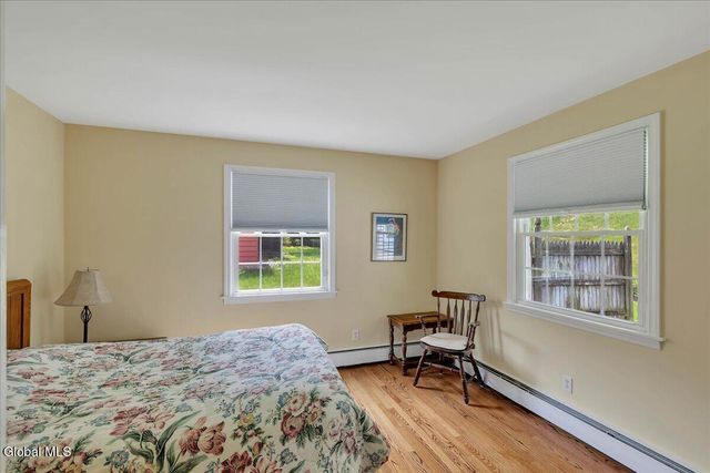 8 Upper Ball Court, Menands, NY 12204