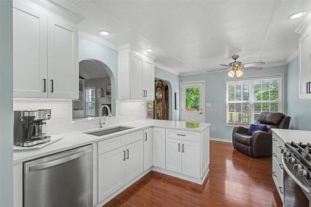956 Taylors Farm Court, Canton, GA 30115