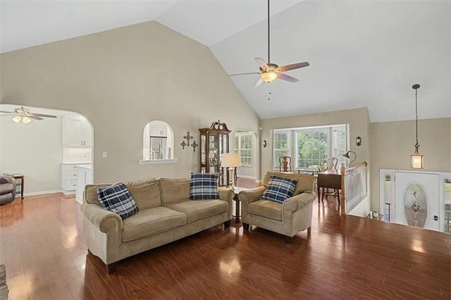 956 Taylors Farm Court, Canton, GA 30115