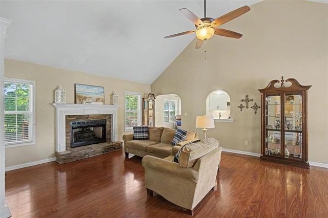 956 Taylors Farm Court, Canton, GA 30115