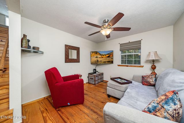 279 Siever Rd, Crossville, TN 38572