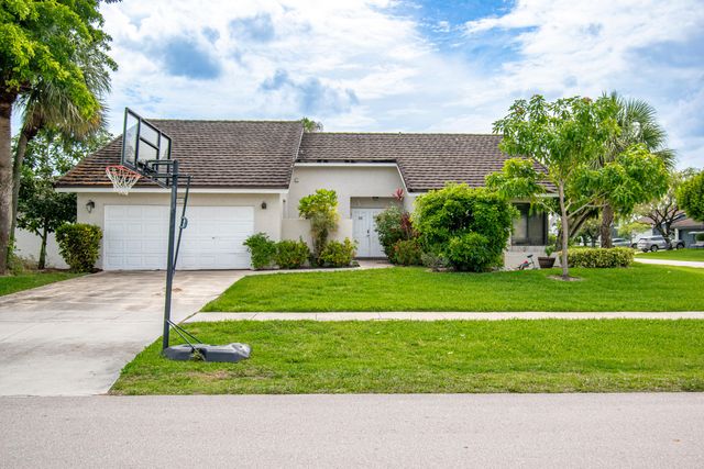 22051 Montoya Drive, Boca Raton, FL 33433
