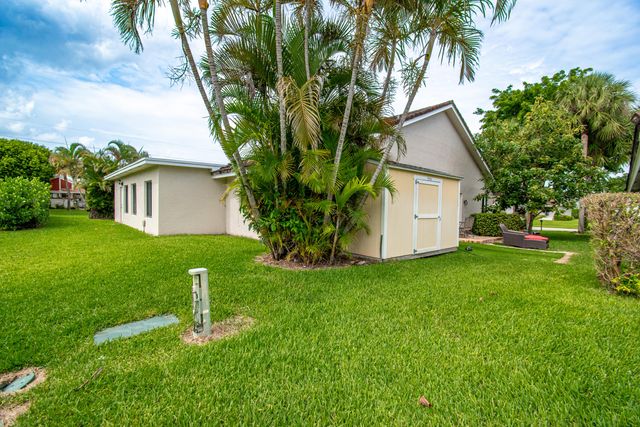 22051 Montoya Drive, Boca Raton, FL 33433