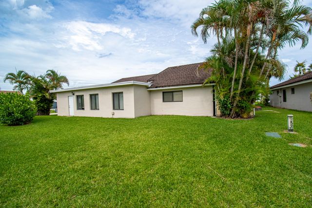 22051 Montoya Drive, Boca Raton, FL 33433