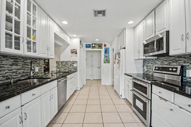 22051 Montoya Drive, Boca Raton, FL 33433