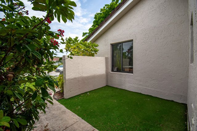 22051 Montoya Drive, Boca Raton, FL 33433